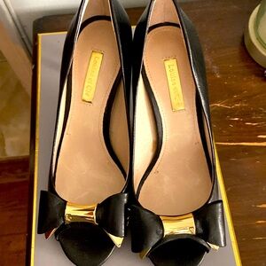 Size 5.1/2. Louise ete Cie shoes. Never been worn